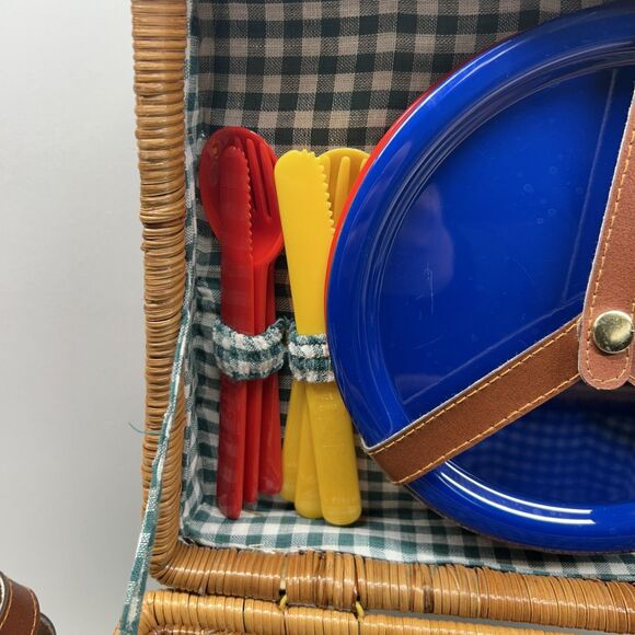 Green Wicker Rattan Large Picnic Basket with Bottle Holder Service for 4 - EUC - Picture 11 of 15